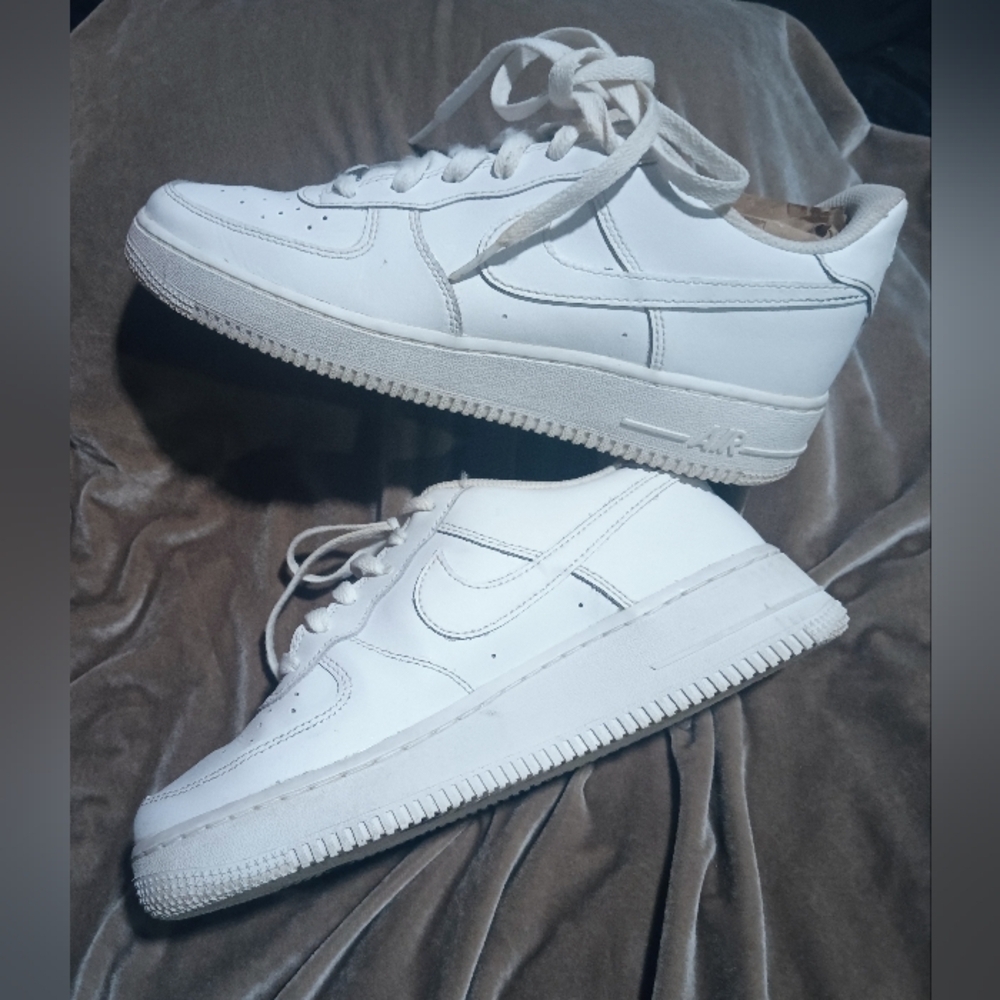 *GREAT DEAL* Nike Air Force 1 - Picture 3 of 5